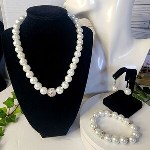 Quality Glass Pearl Bead Necklace Earrings and Bracelet Set